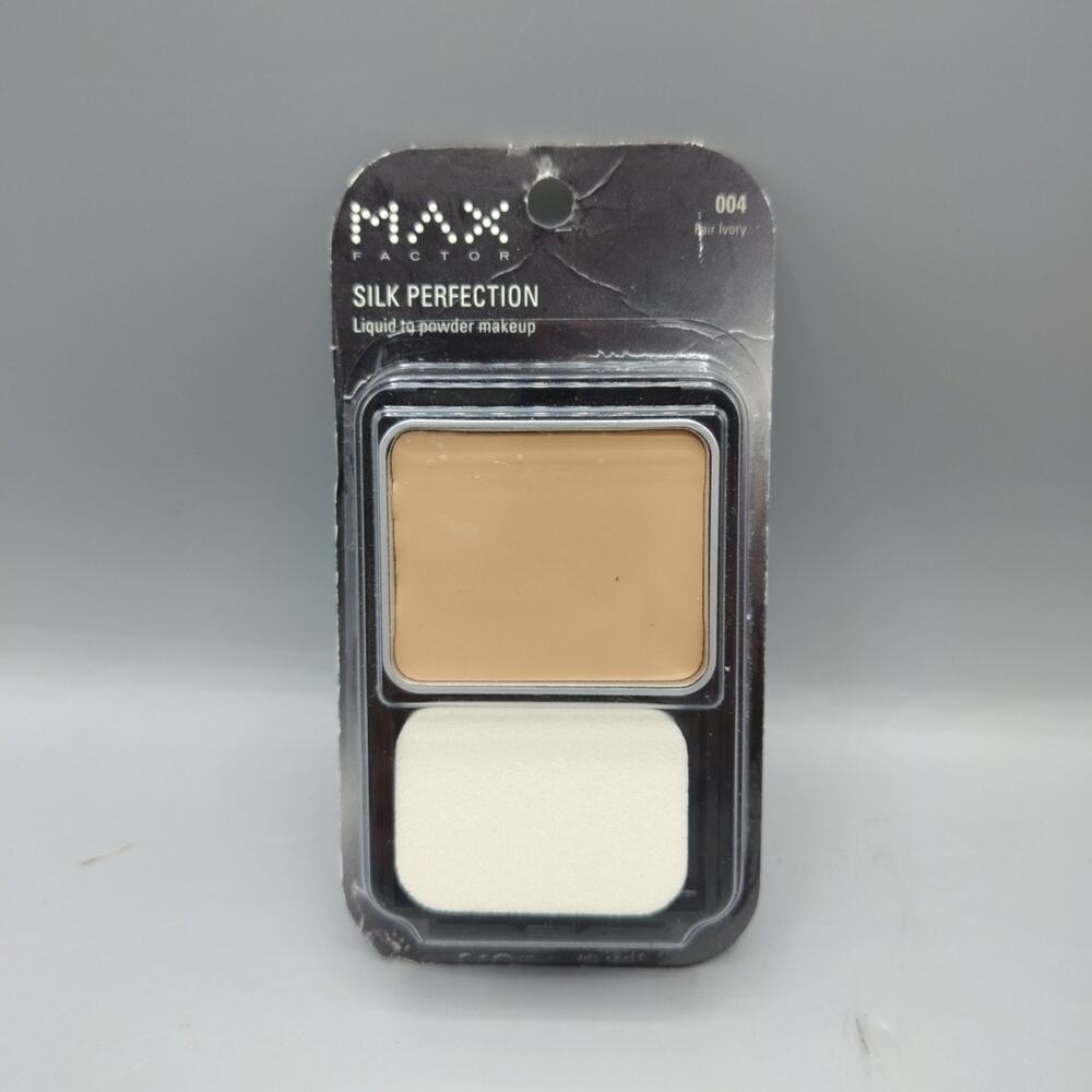 Max Factor Silk Perfection Makeup Foundation - 4 Fair Ivory New Old Stock